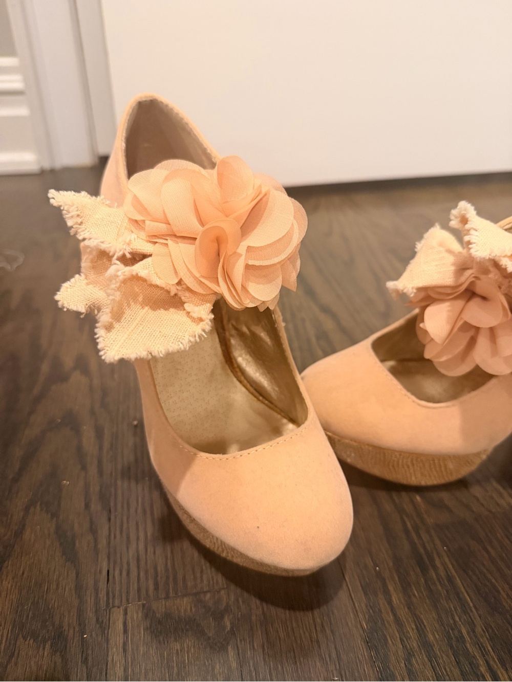 Peach Floral Accent Women’s Dress Pumps